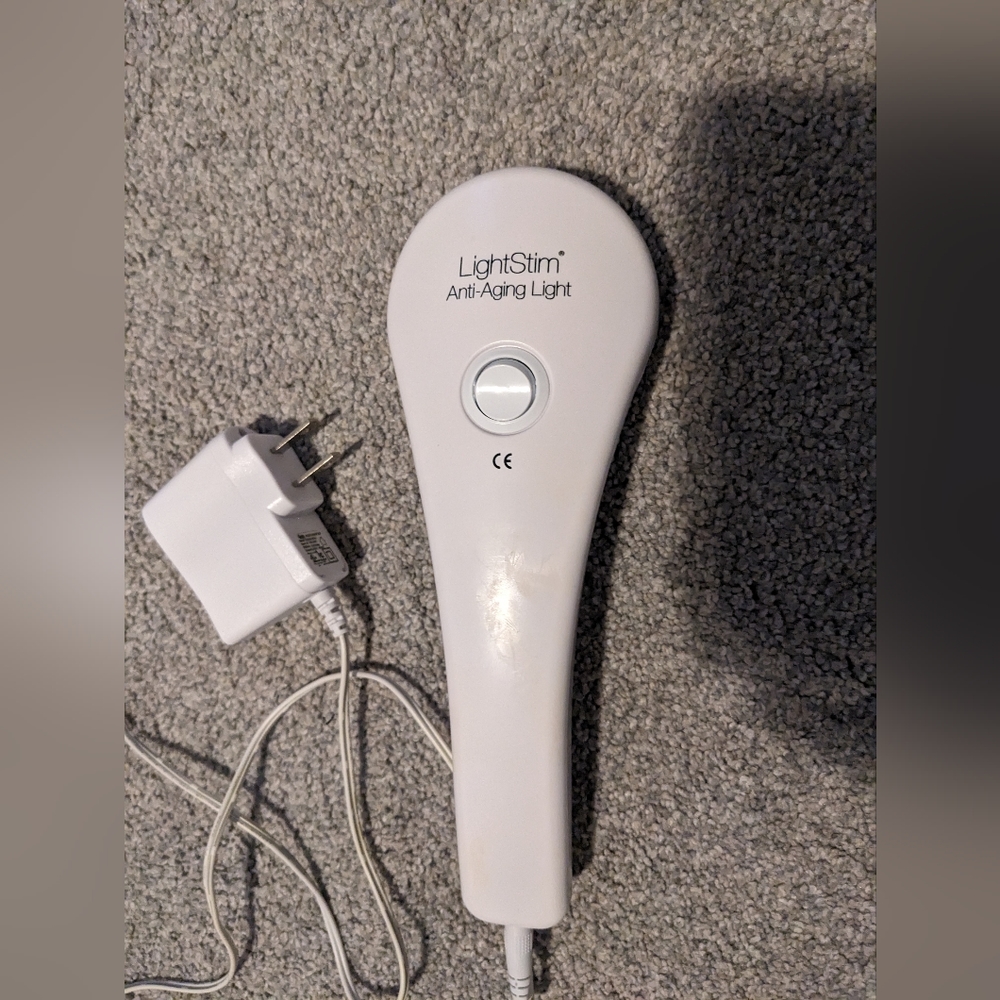 LightStim Anti-Aging Light Wand